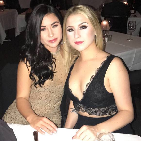 Meet your Posher, Sarah - Picture 1 of 1